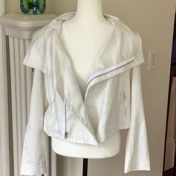 NWT GEORGIE white jacket - Picture 4 of 10